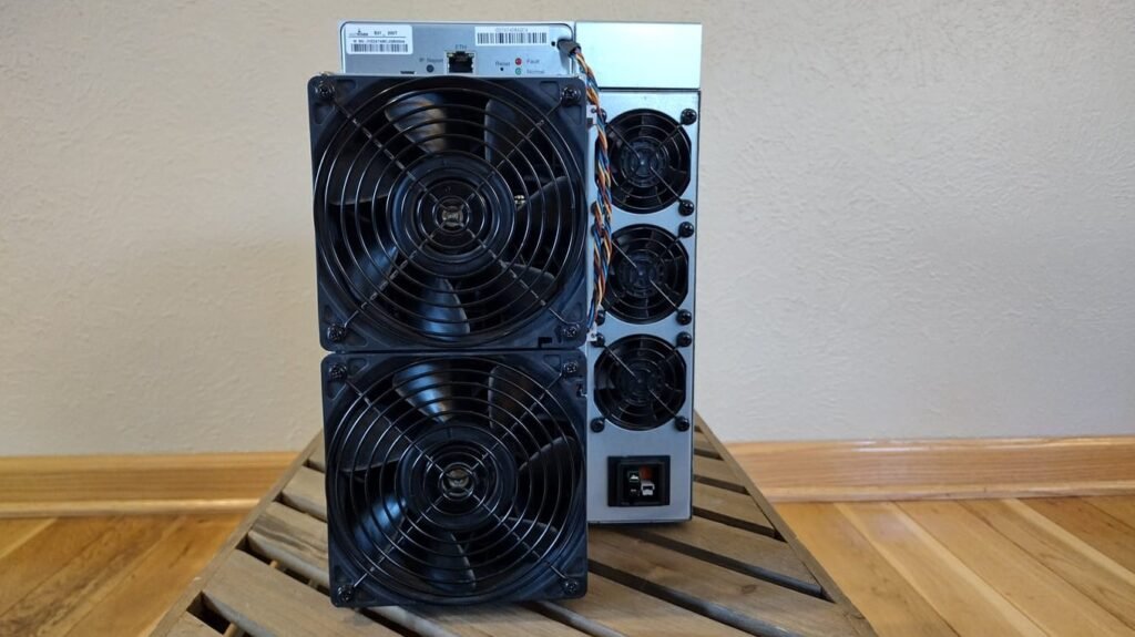 bitcoin ASIC miner comparison 2025